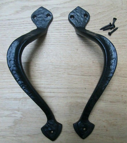 Pair cast iron door - cast,